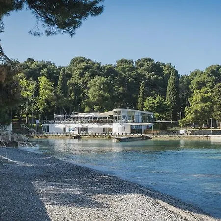 Sofia בית נופש *