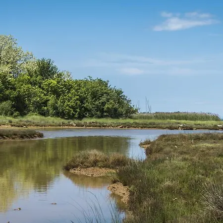 בית נופש Sofia *